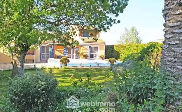Maison de plain-pied 5 pièces 130 m²
