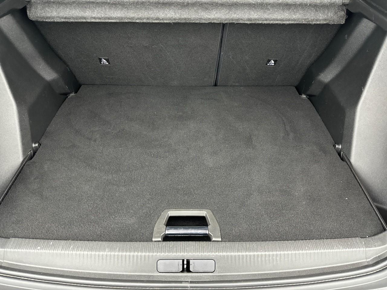 Peugeot 2008 puretech 100 s&s bvm6 allure — photo 6