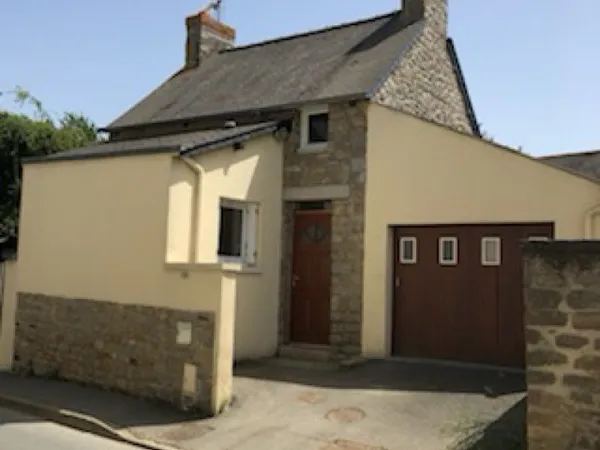 Maisonnette avec jardin et garage