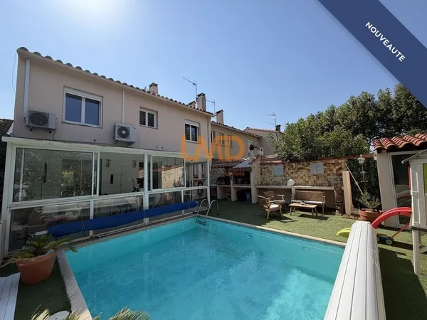 Villa T5 92 m2 avec piscine à Baho