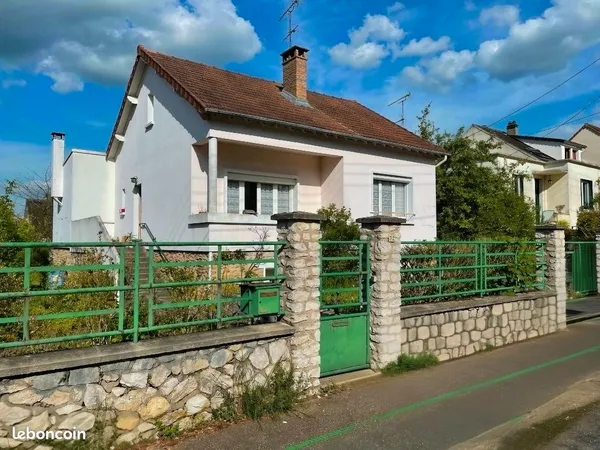 Maison ancienne avec beaucoup de possibilité