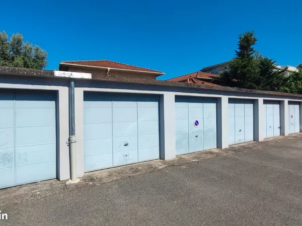 Garage Lyon 8