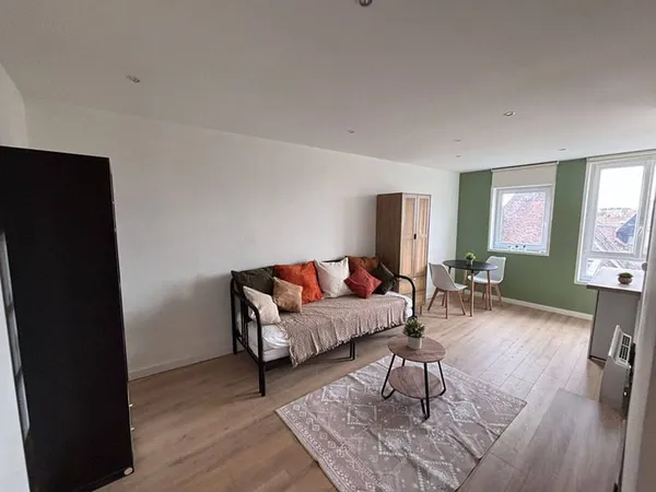 Studio 1 pièce 27 m²