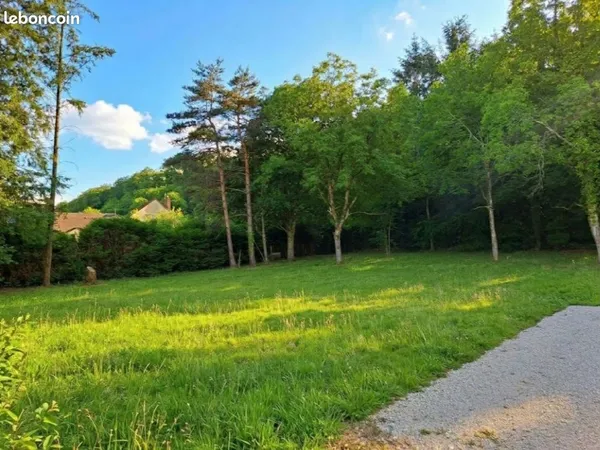 Terrain 15.5 ares lisière de bois