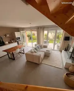 Maison T5 meublée 100m², jardin, 4 ch, DPE A - Simiane