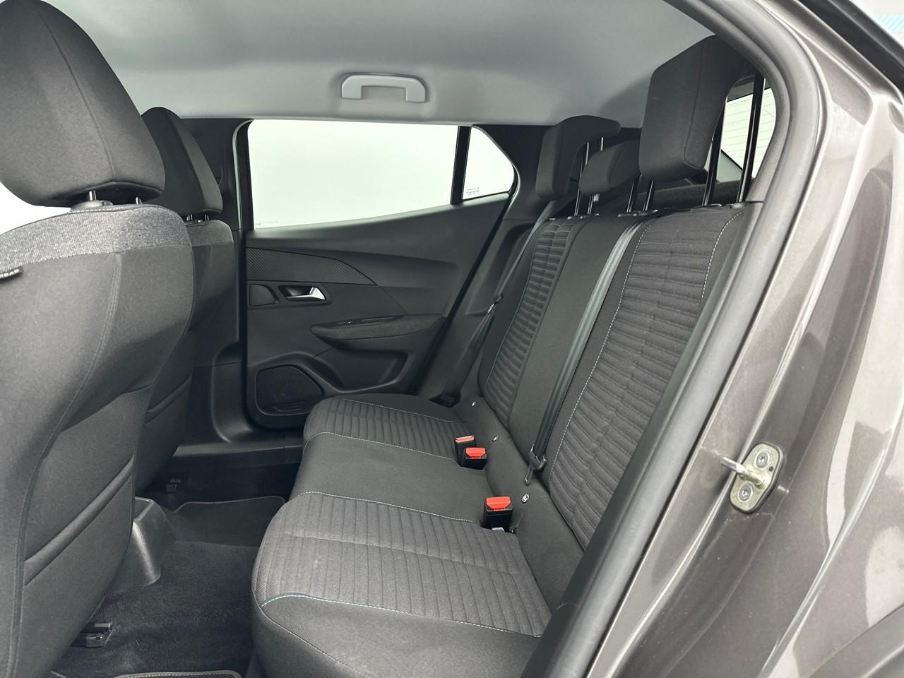Peugeot 2008 puretech 130 s&s bvm6 style — photo 13