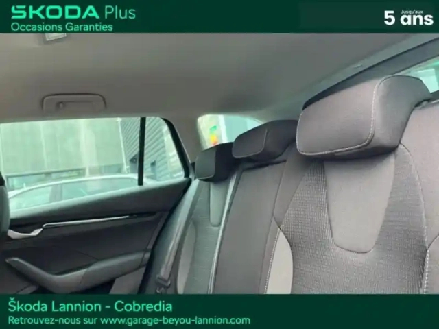 Skoda Octavia combi 2.0 tdi scr 150ch selection dsg7 — photo 9