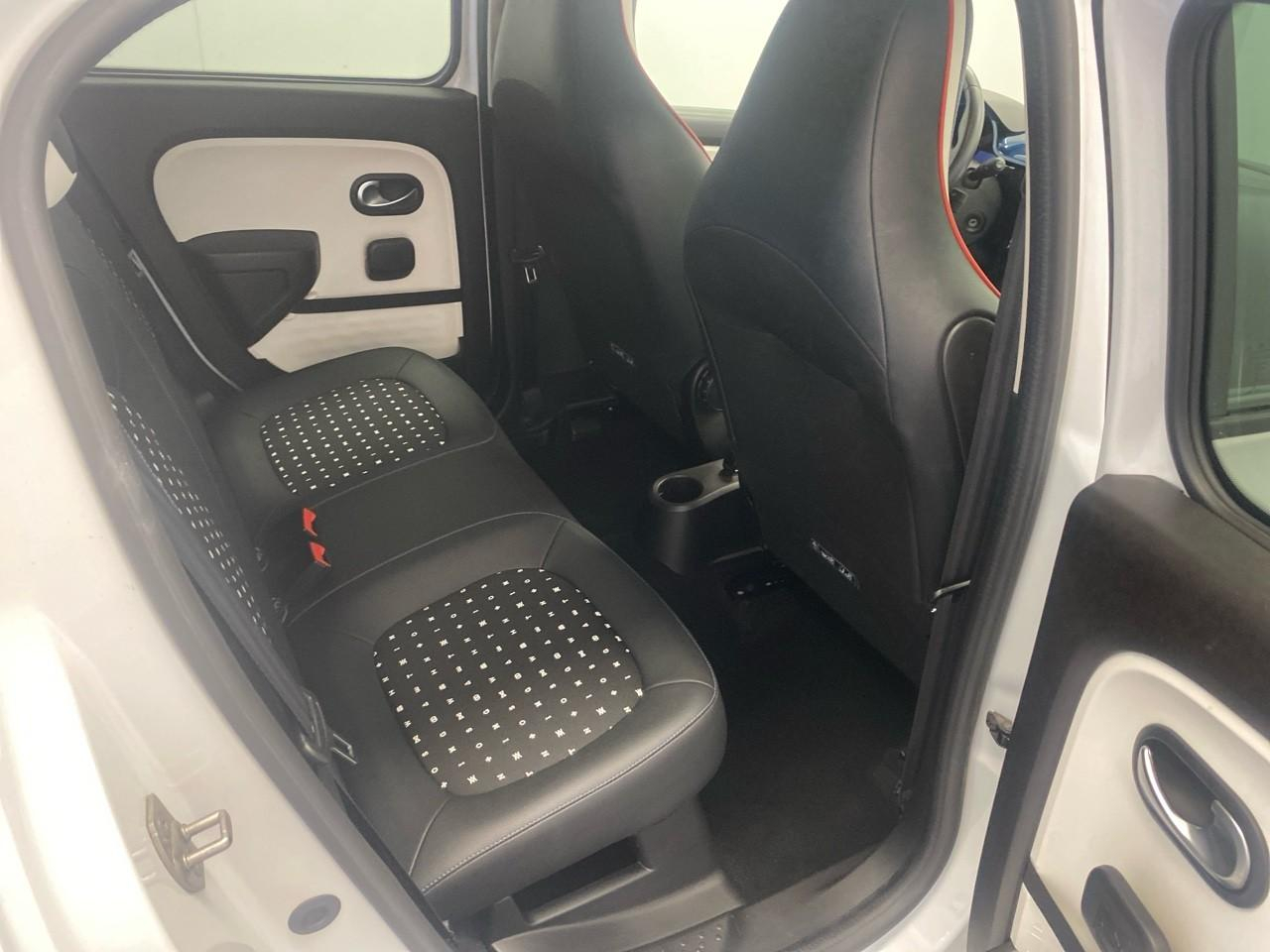 Renault Twingo iii tce 95 edc signature — photo 21