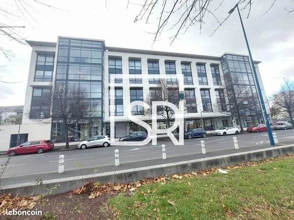 Bureaux 122 m² CLERMONT-FERRAND