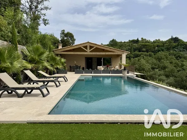 Maison 10 pièces 250 m²