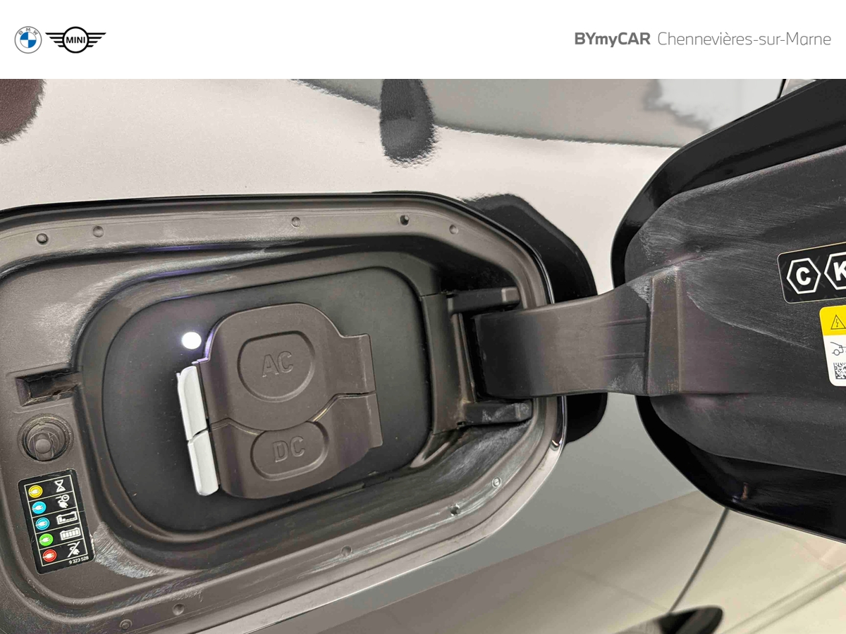 BMW iX xDrive40 326ch — photo 27