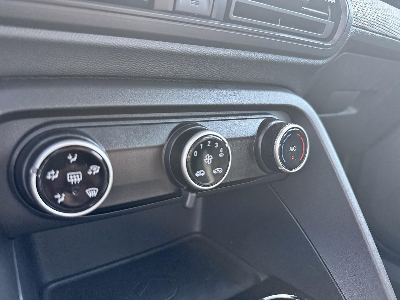 Alfa Romeo Junior 1.2 ibrida 145 ch e-dct6 speciale — photo 14