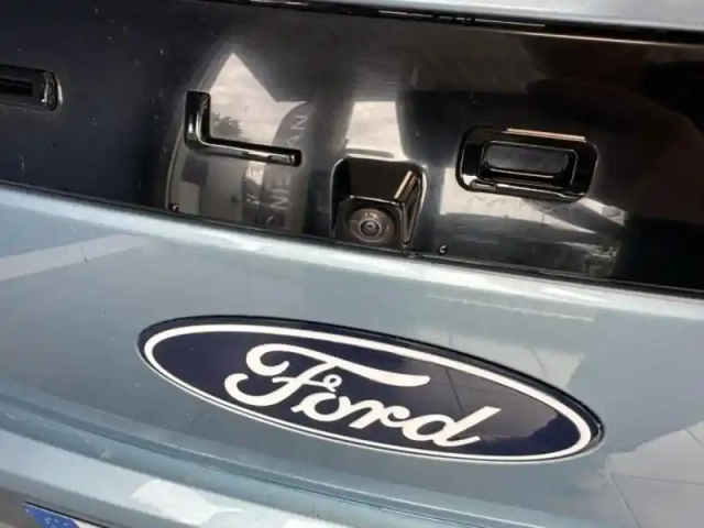 Ford Explorer 286ch extended range 77kwh rwd — photo 6