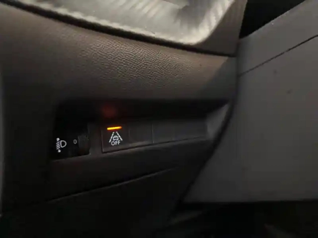 Peugeot 208 puretech 75 s&amp;s bvm5 — photo 54