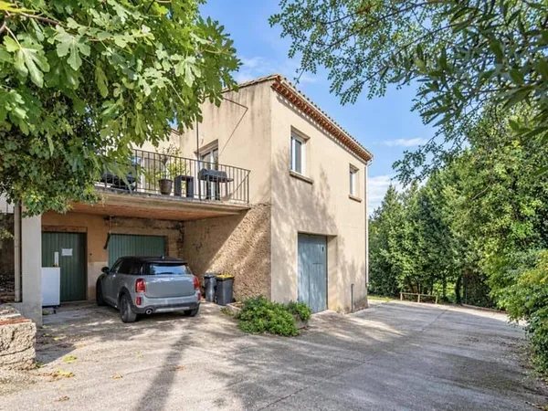 Maison de plain-pied 9 pièces 134 m²