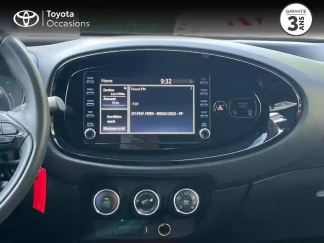 Toyota Aygo X 1.0 vvt-i 72ch design s-cvt — photo 9