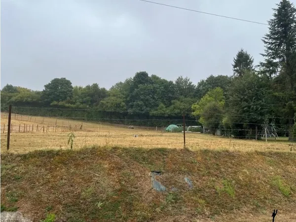 Terrain 1950 m²
