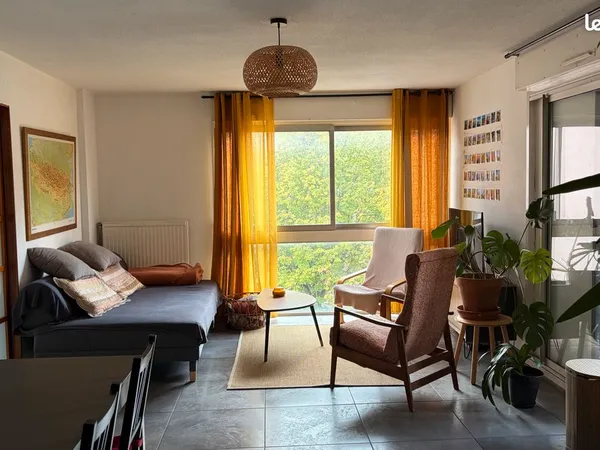 Appartement T4 traversant 82 m² - Salade Ponsan