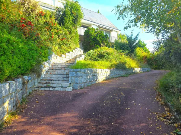 Belle traditionnelle 5 chambres, sur les hauteurs de La Flèche !