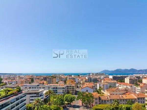 Appartement 4 pièces - Vue mer - Cannes centre ville