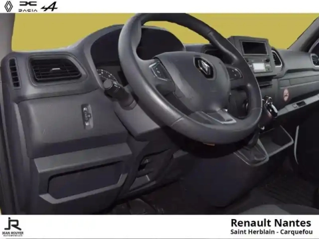 Renault Master fg f3500 l2h2 2.3 blue dci 135ch confort - 20490? ht — photo 13