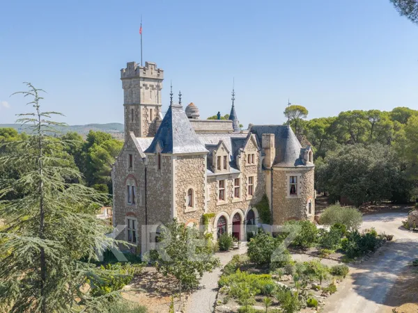 Château du XIXe siècle - Domaine d'exception au coeur du Languedoc