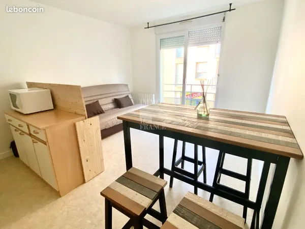 Studio 1 pièce 24 m²