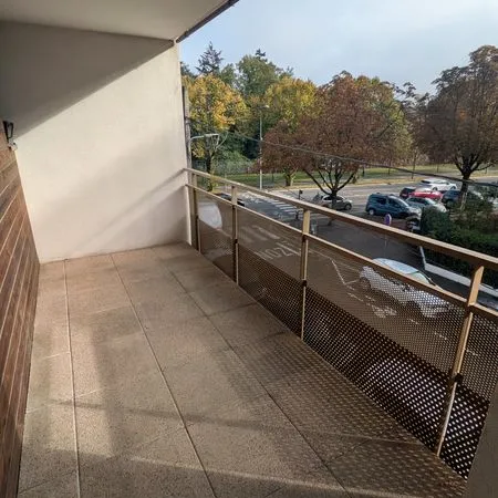 T3 avec parking - Bron limite Lyon