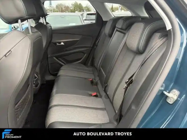 Peugeot 3008 1.5 bluehdi 130ch s&amp;s allure pack — photo 12