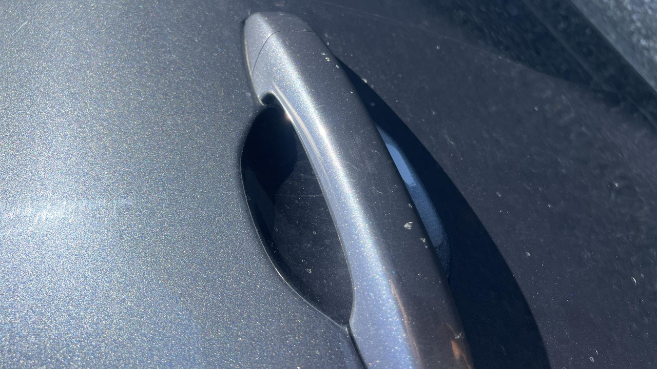 Renault Clio TCe 100 — photo 35