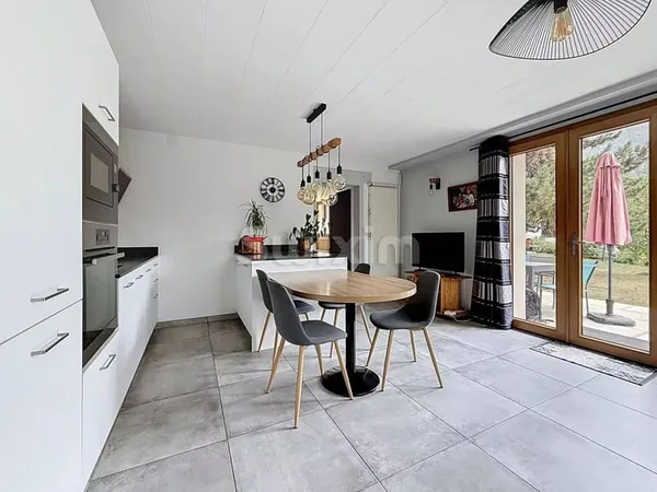 Maison 10 pièces 140 m²