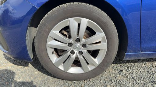Peugeot 308 SW 1.5 BlueHDi 130 EAT6 - Active Business – 2019 – 146443 km – Diesel – Boîte Automatique — photo 26