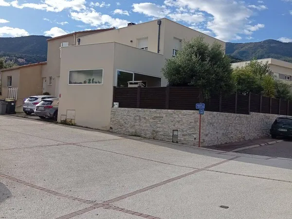 Maison 1 pièce 125 m²