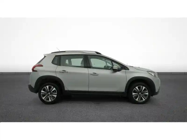 Peugeot 2008 1.2 puretech 110ch s&amp;s eat6 — photo 10