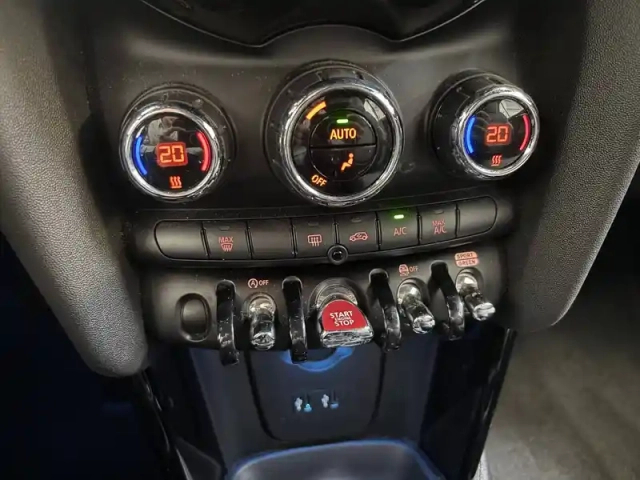 Mini Mini cabriolet cooper 136 ch — photo 26