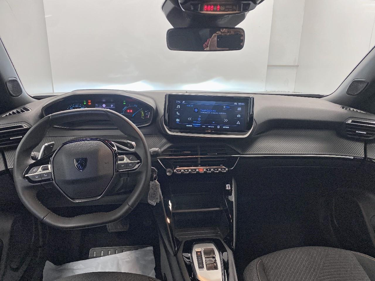 Peugeot 2008 hybrid 136 e-dcs6 style — photo 8