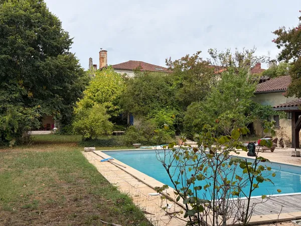 Maison 10 pièces 297 m²