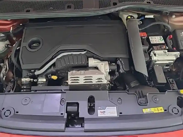 Peugeot 208 hybrid 110 e-dcs6 — photo 37