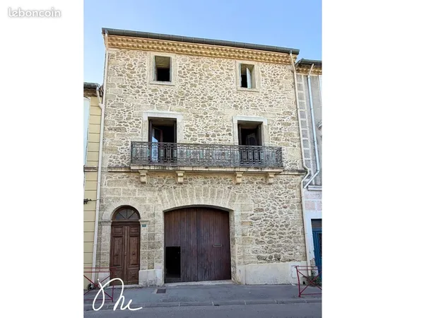 Maison 8 pièces 230 m²