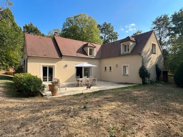 Maison 8 pièces 183 m²