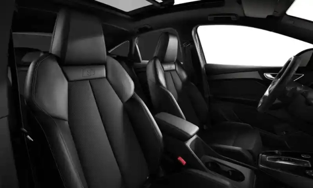Audi Q4 E-Tron sportback 45 285 ch 82 kwh — photo 7