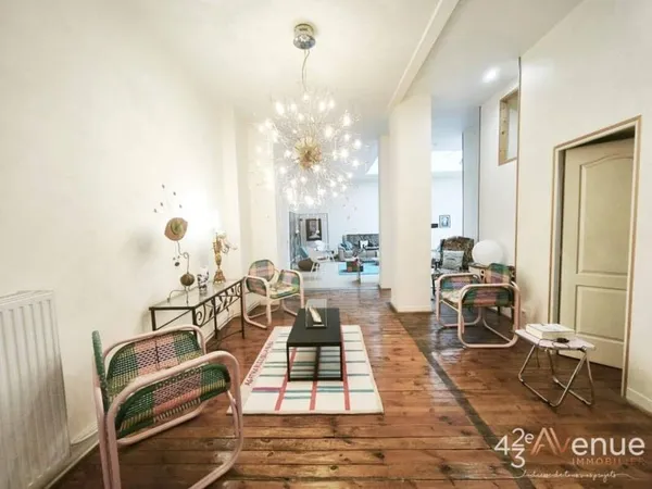 Loft 3 pièces 188 m²