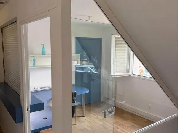 Bureau dans maison pluridisciplinaire