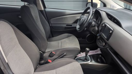 Toyota Yaris 1.5 VVT-i 100h E-CVT - Dynamic Business – 2017 – 106499 km – Hybride essence – Boîte Automatique — photo 7
