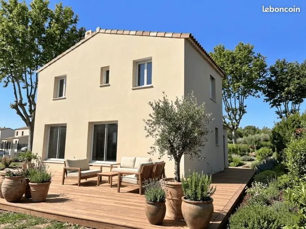 Villa neuve à Domazan