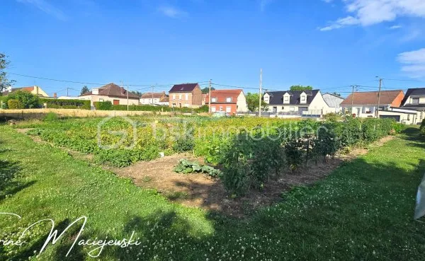Terrain 627 m²
