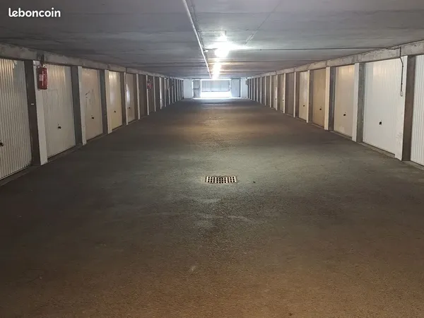 Parking 15 m2 - secteur Novel - Teppes