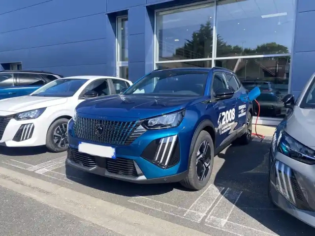 Peugeot 2008 electrique 54 kwh 156 ch — photo 2