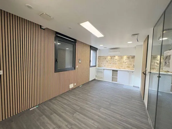 Local commercial 188 m²
