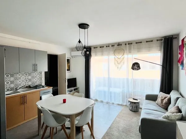 Appartement T2 terrasse + place de parking